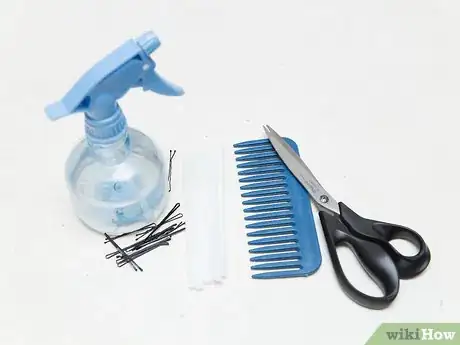 Imagen titulada Curl Your Hair with Straws Step 1