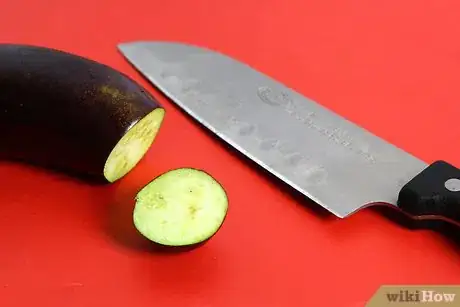 Imagen titulada Peel Eggplant Step 2Bullet3