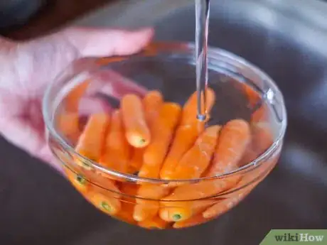 Imagen titulada Cook Baby Carrots Step 5