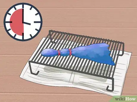 Imagen titulada Tie Dye a Shirt the Quick and Easy Way Step 17