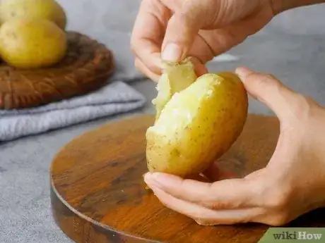 Imagen titulada Cook a Potato in the Microwave Step 13