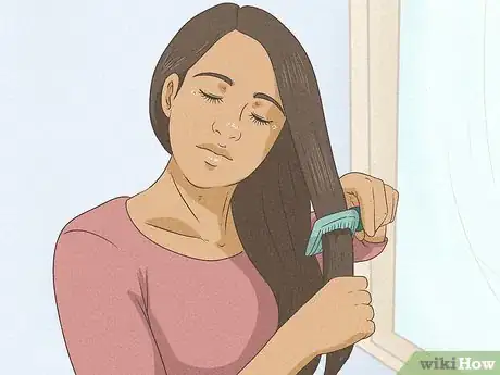 Imagen titulada Trim Your Hair when Growing It Out Step 4