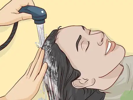 Imagen titulada Cut a Girl's Hair Step 10