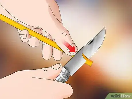 Imagen titulada Sharpen a Pencil With a Knife Step 6