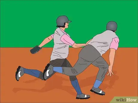 Imagen titulada Play First Base in Slow Pitch Softball Step 11