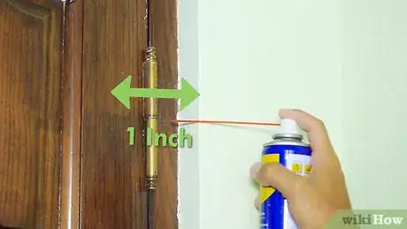 Imagen titulada Apply WD‐40 to Door Hinges Step 2