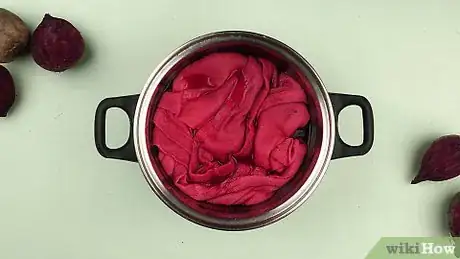 Imagen titulada Dye Fabric with Beets Step 10