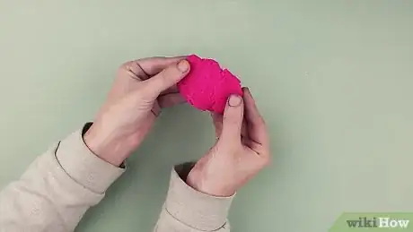 Imagen titulada Revive Dry Play Doh Step 5