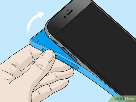 Imagen titulada Prevent Scratches on Your Phone Step 2