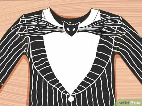 Imagen titulada Create a Jack Skellington Costume Step 10