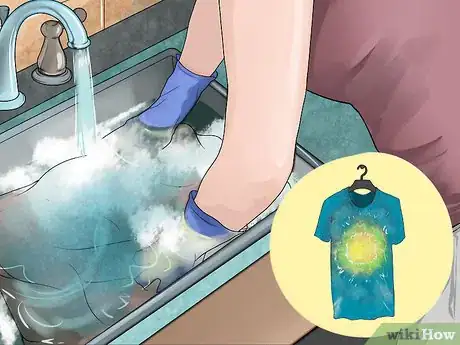 Imagen titulada Tie Dye a Shirt the Quick and Easy Way Step 37