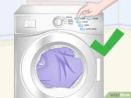 Imagen titulada Remove Foundation from Clothes Step 15