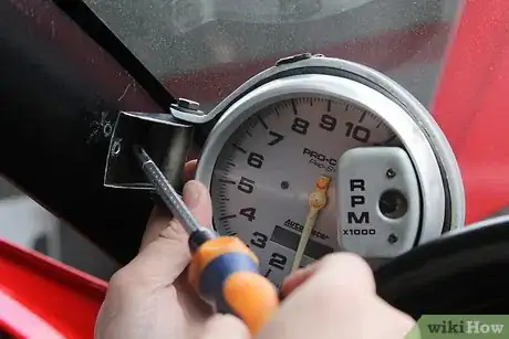 Imagen titulada Install a Tachometer Step 6