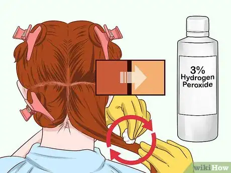 Imagen titulada Bleach Your Hair With Hydrogen Peroxide Step 11