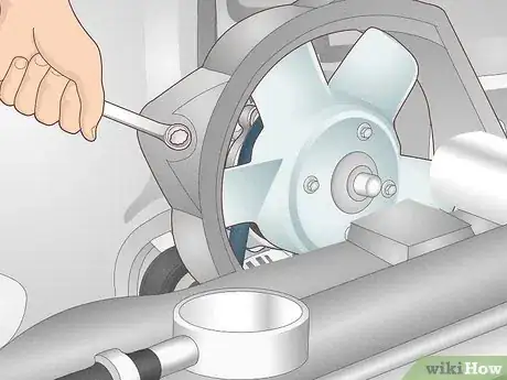 Imagen titulada Fix a Water Pump in a Vehicle Step 8