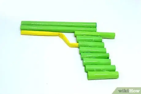 Imagen titulada Make a Paper Gun That Shoots Step 11