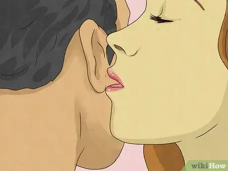 Imagen titulada What Are Different Ways to Kiss Your Boyfriend Step 15