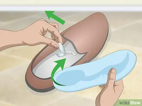 Imagen titulada Fix Holes in Shoes Step 7