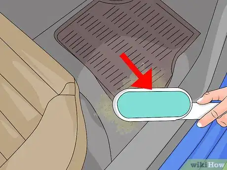 Imagen titulada Remove Vomit From a Car Interior Step 12