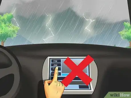 Imagen titulada Avoid Getting Hit by Lightning Step 11