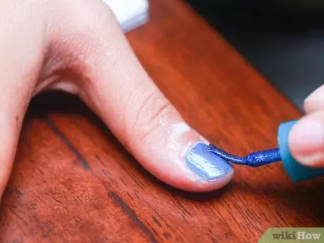 Imagen titulada Remove Nail Polish from Around the Nails Step 14