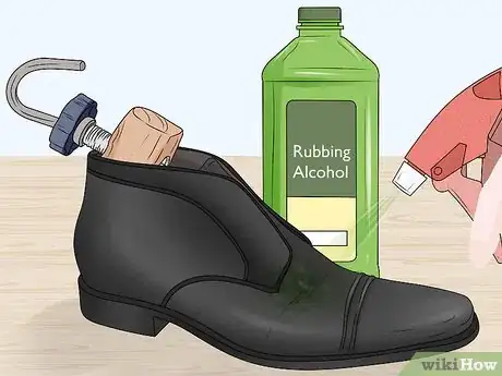 Imagen titulada Get Wrinkles Out of Shoes Step 10