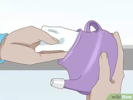 Imagen titulada Use a Neti Pot Step 3