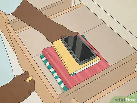 Imagen titulada Own a Cellphone Without Your Parents Knowing Step 11