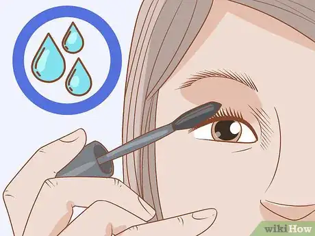 Imagen titulada Stop Eyes from Watering when Wearing Makeup Step 5