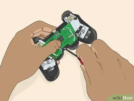 Imagen titulada Fix a PS3 Controller Step 25
