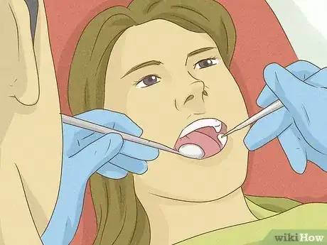 Imagen titulada Get Whiter Teeth at Home Step 13