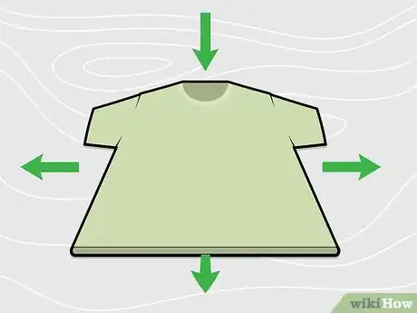 Imagen titulada Burrito Roll a Shirt Step 7