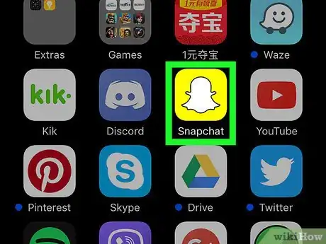 Imagen titulada Use Bitmoji on Snapchat Step 1