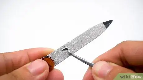 Imagen titulada Sharpen Tweezers Step 6