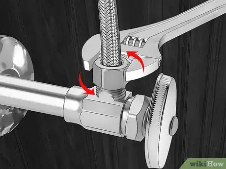 Imagen titulada Install a Kitchen Faucet Step 3