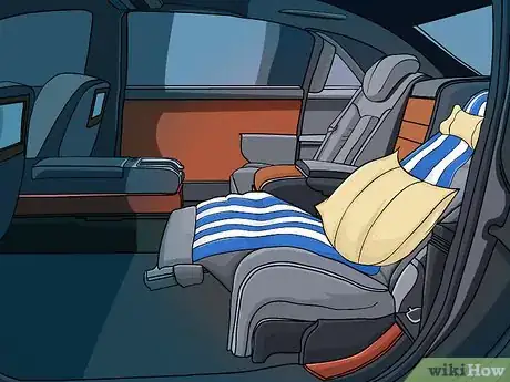 Imagen titulada Make a Bed in Your Car Step 3