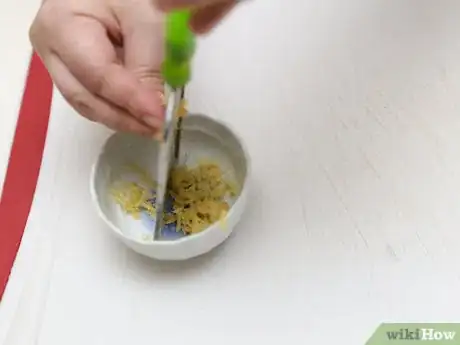 Imagen titulada Make a Hot Soothing Lemon Drink Step 5