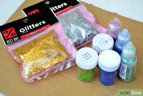 Imagen titulada Apply Glitter to Wood Step 2