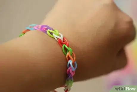 Imagen titulada Make a Rainbow Loom Bracelet Step 12