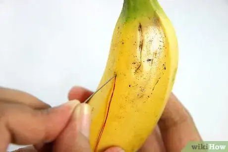 Imagen titulada Slice a Banana Before It Is Peeled Step 12