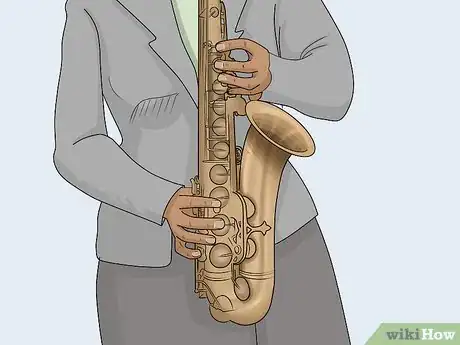 Imagen titulada Play the Tenor Saxophone Step 3