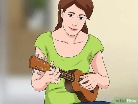 Imagen titulada Hold a Ukulele Step 7