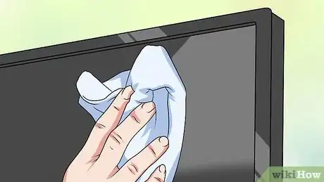 Imagen titulada Clean a Flat Screen TV Step 9