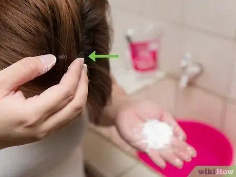 Imagen titulada Prevent and Treat Dandruff Step 7