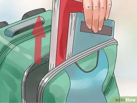 Imagen titulada Avoid a Heavy Backpack Step 9