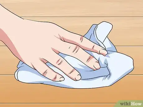 Imagen titulada Clean Old Wooden Furniture Step 5