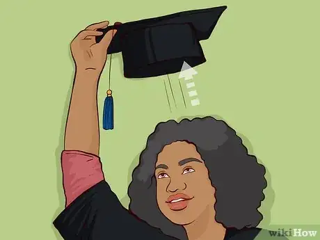 Imagen titulada Wear Your Tassel for a High School Graduation Step 7