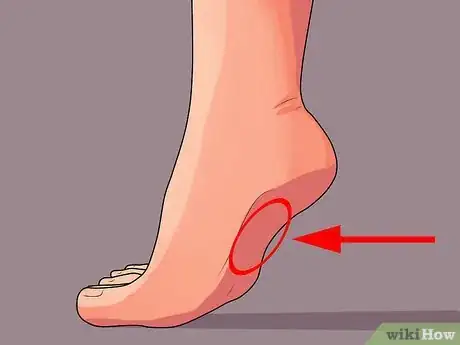 Imagen titulada Soothe Sore Feet Step 11