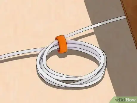 Imagen titulada Pet Proof Household Cables Step 4