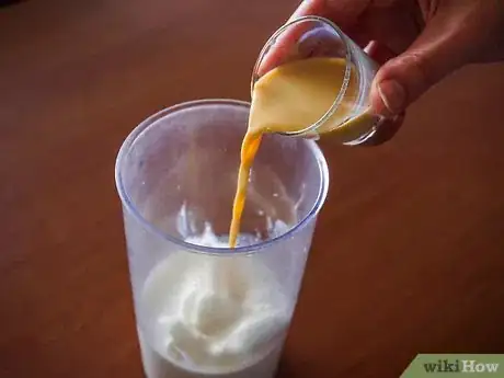 Imagen titulada Drink Amarula Step 14